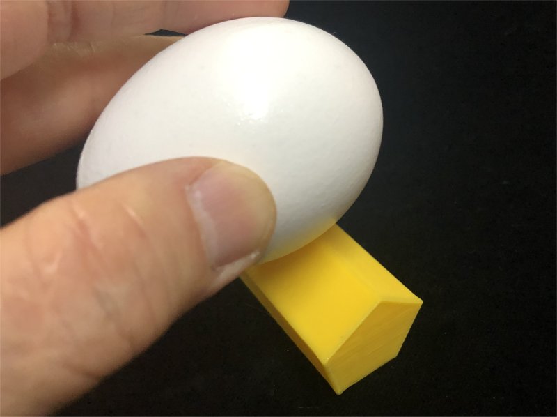 コロンブスの卵割り（可愛い黄色）送料・税込み
